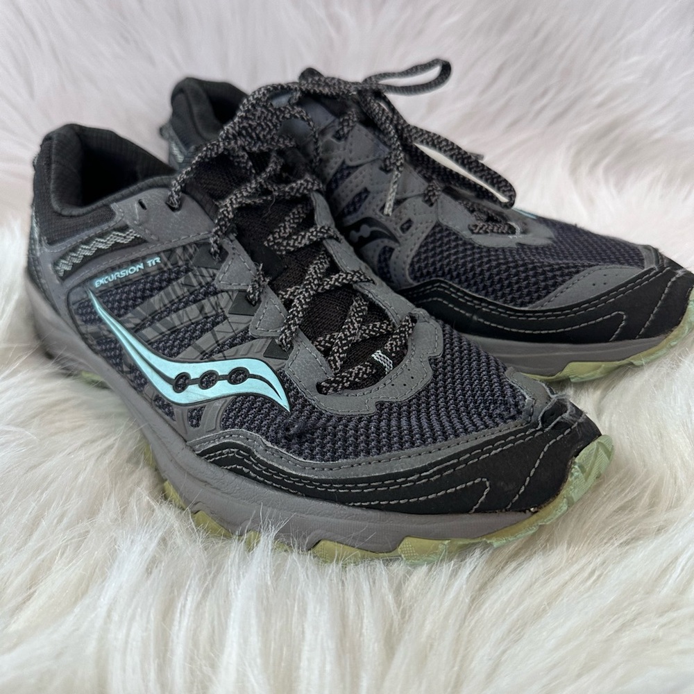 GUC Saucony Black and Gray Men's‎ Running Shoes Size 11